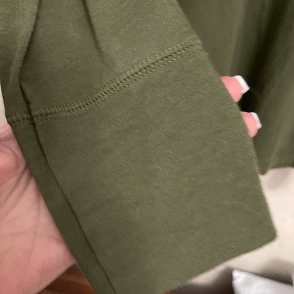 a.n.a long sleeve tee.  Olive green.  Wide cuff.  Size XL - Picture 3 of 4
